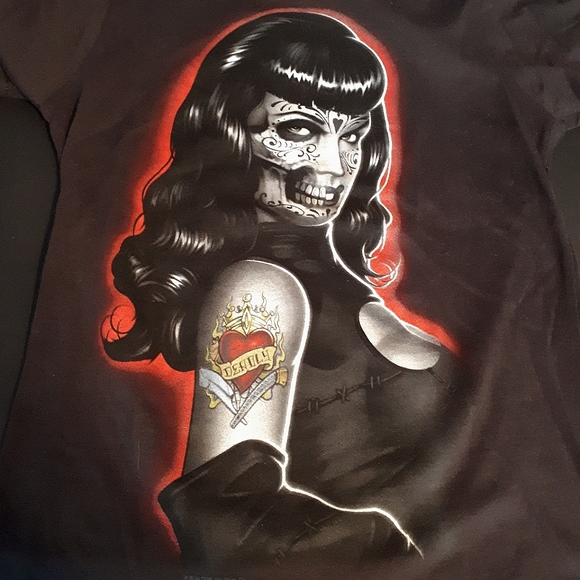 BETTIE PAGE Day of the Dead Sugar Skull Hot Topic Women's Black T-Shirt Small - Picture 2 of 2